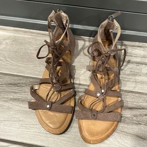 Dolce vita sandals size 8